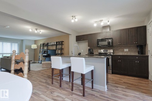 2544 Anderson Way, Edmonton, AB - Indoor Photo Showing Kitchen With Upgraded Kitchen