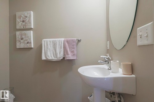 2544 Anderson Way, Edmonton, AB - Indoor Photo Showing Bathroom