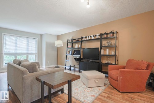 2544 Anderson Way, Edmonton, AB - Indoor Photo Showing Living Room
