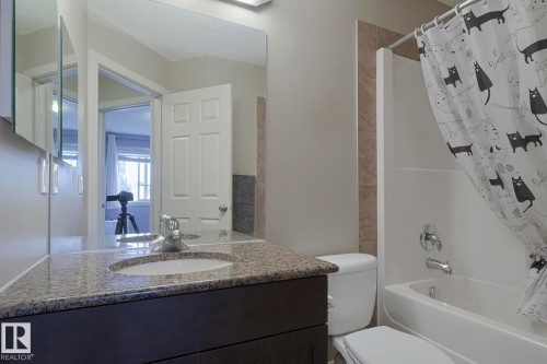 2544 Anderson Way, Edmonton, AB - Indoor Photo Showing Bathroom