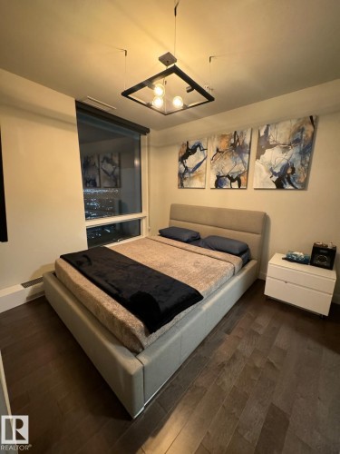 4007 10360 102 Street, Edmonton, AB - Indoor Photo Showing Bedroom