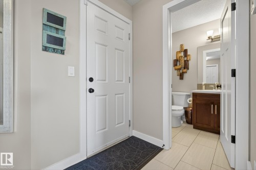 7139 Cardinal Way, Edmonton, AB - Indoor Photo Showing Other Room