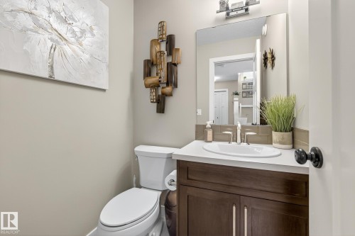 7139 Cardinal Way, Edmonton, AB - Indoor Photo Showing Bathroom