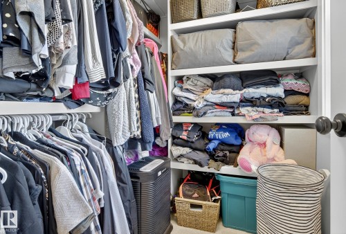 7139 Cardinal Way, Edmonton, AB - Indoor With Storage