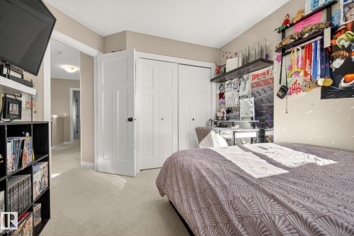 7139 Cardinal Way, Edmonton, AB - Indoor Photo Showing Bedroom