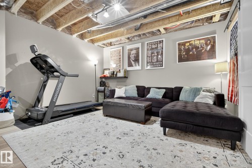 7139 Cardinal Way, Edmonton, AB - Indoor Photo Showing Gym Room