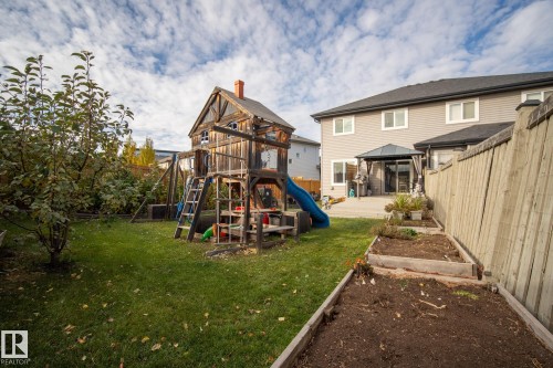 7139 Cardinal Way, Edmonton, AB - Outdoor