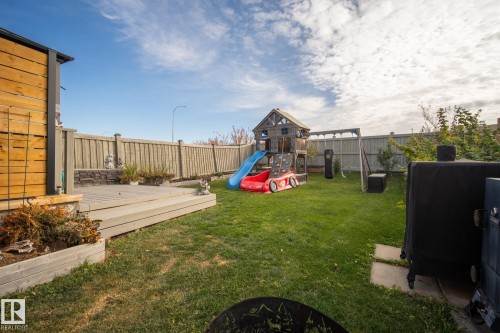 7139 Cardinal Way, Edmonton, AB - Outdoor