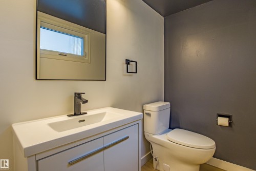 5603 108 Street, Edmonton, AB - Indoor Photo Showing Bathroom