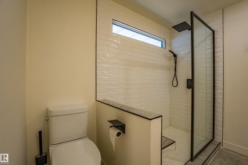 5603 108 Street, Edmonton, AB - Indoor Photo Showing Bathroom
