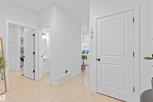 3427 Craig Landing, Edmonton, AB - Indoor Photo Showing Other Room