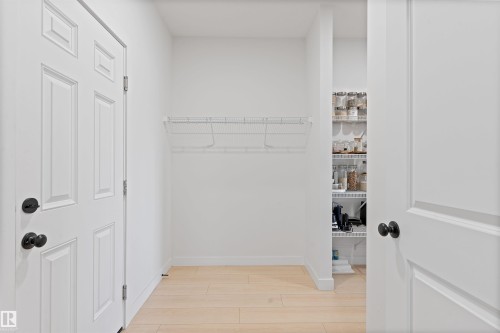 3427 Craig Landing, Edmonton, AB - Indoor Photo Showing Other Room