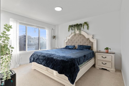 3427 Craig Landing, Edmonton, AB - Indoor Photo Showing Bedroom
