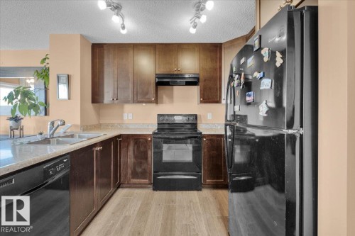 1853 28 Street, Edmonton, AB - Indoor Photo Showing Kitchen With Double Sink