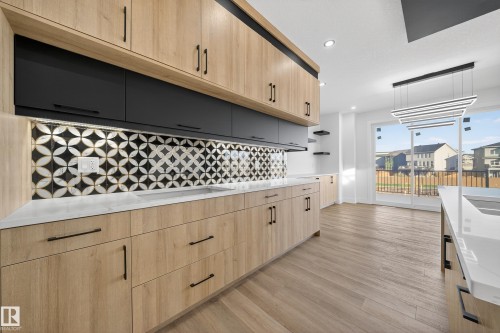 2008 Collip Crescent, Edmonton, AB - Indoor Photo Showing Kitchen