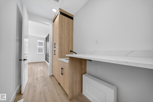 2008 Collip Crescent, Edmonton, AB - Indoor Photo Showing Other Room