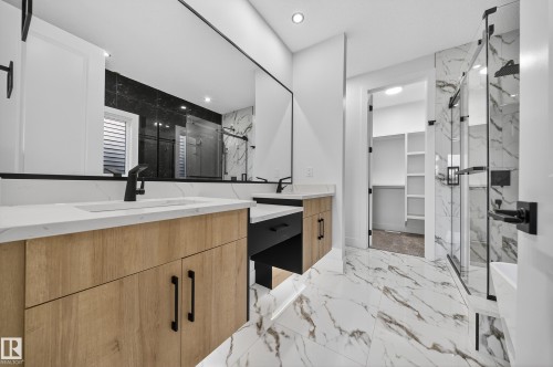 2008 Collip Crescent, Edmonton, AB - Indoor