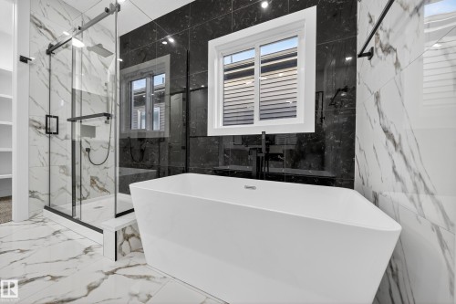 2008 Collip Crescent, Edmonton, AB - Indoor Photo Showing Bathroom