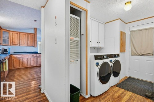 1226 West View Rise, Edmonton, AB - Indoor Photo Showing Laundry Room
