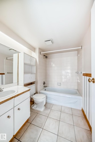 208 10149 Saskatchewan Drive, Edmonton, AB - Indoor Photo Showing Bathroom