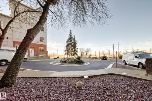 208 10149 Saskatchewan Drive, Edmonton, AB - Outdoor
