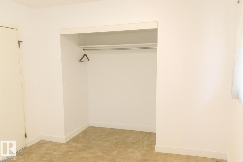 10934 76 Avenue, Edmonton, AB - Indoor