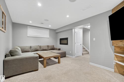 1119 36 Avenue, Edmonton, AB - Indoor Photo Showing Basement