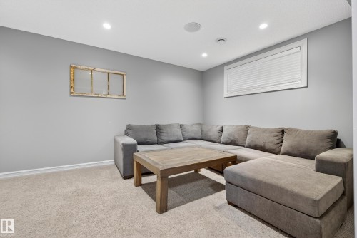 1119 36 Avenue, Edmonton, AB - Indoor Photo Showing Living Room