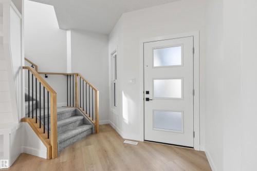 3331 Chickadee Drive, Edmonton, AB - Indoor Photo Showing Other Room