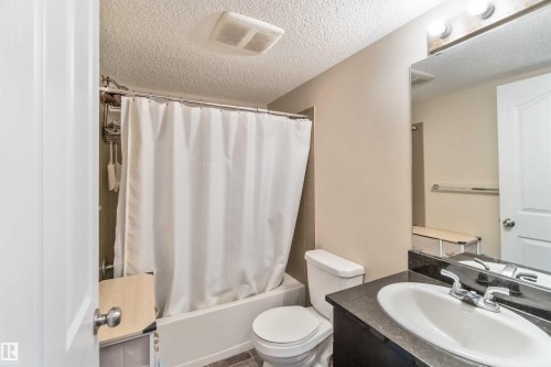 210 530 Watt Boulevard, Edmonton, AB - Indoor Photo Showing Bathroom