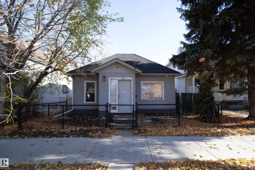 11919 77 Street  Edmonton, AB T5B 2G5