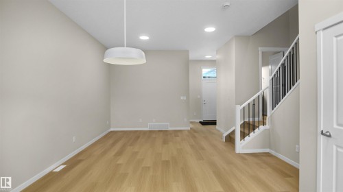 7116 51 Avenue, Beaumont, AB - Indoor Photo Showing Other Room