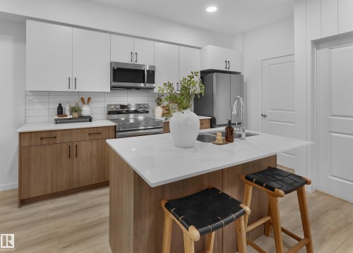 104 3715 141 Street, Edmonton, AB - Indoor Photo Showing Kitchen