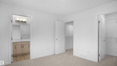 2 3705 141 Street, Edmonton, AB - Indoor