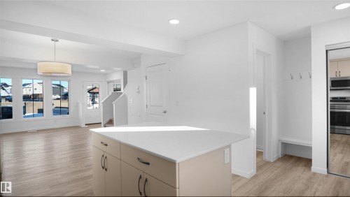 2 3705 141 Street, Edmonton, AB - Indoor Photo Showing Kitchen