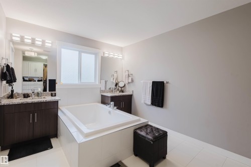 2117 69A Street, Edmonton, AB - Indoor Photo Showing Bathroom