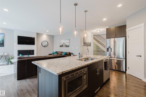2117 69A Street, Edmonton, AB - Indoor Photo Showing Kitchen With Double Sink With Upgraded Kitchen