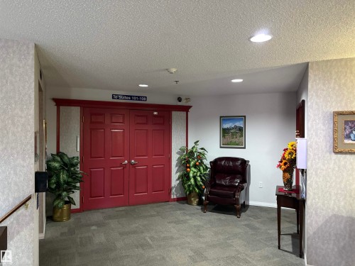 102 17519 98A Avenue, Edmonton, AB - Indoor Photo Showing Other Room