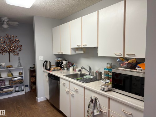 102 17519 98A Avenue, Edmonton, AB - Indoor Photo Showing Kitchen
