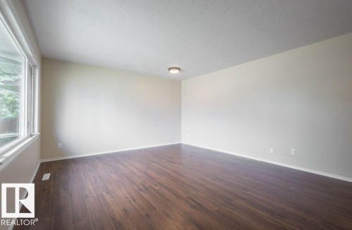 12807 135 Avenue, Edmonton, AB - Indoor Photo Showing Other Room