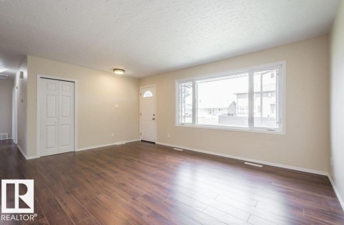 12807 135 Avenue, Edmonton, AB - Indoor Photo Showing Other Room