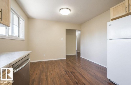 12807 135 Avenue, Edmonton, AB - Indoor Photo Showing Kitchen