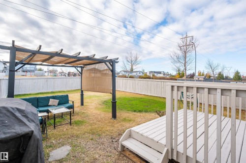 5933 164 Avenue, Edmonton, AB - Outdoor