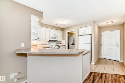 141 9704 174 Street, Edmonton, AB - Indoor Photo Showing Kitchen