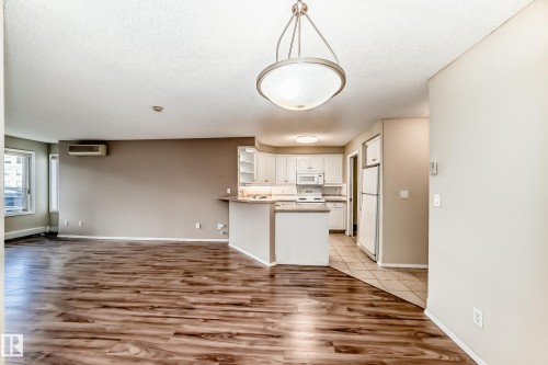 141 9704 174 Street, Edmonton, AB - Indoor Photo Showing Kitchen