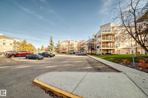 141 9704 174 Street, Edmonton, AB - Outdoor