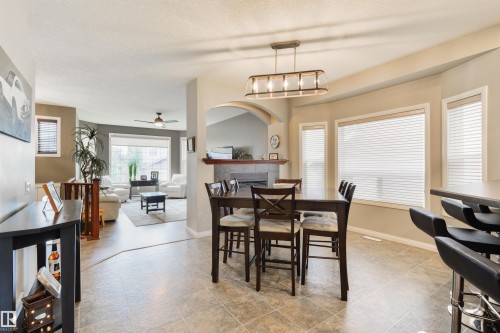 60 Huntington Crescent, Spruce Grove, AB - Indoor Photo Showing Dining Room