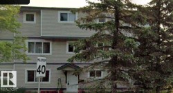 1474 LAKEWOOD Road W  Edmonton, AB T6K 3M2