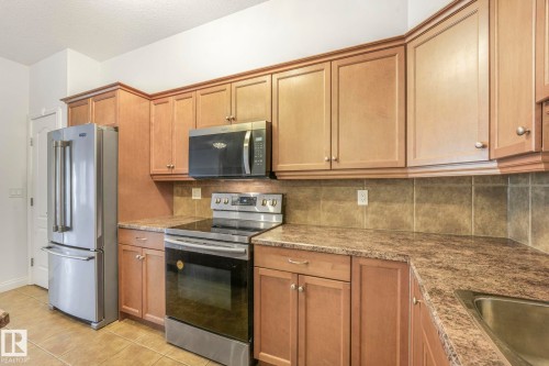 232 1406 Hodgson Way, Edmonton, AB - Indoor Photo Showing Kitchen