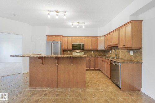 232 1406 Hodgson Way, Edmonton, AB - Indoor Photo Showing Kitchen